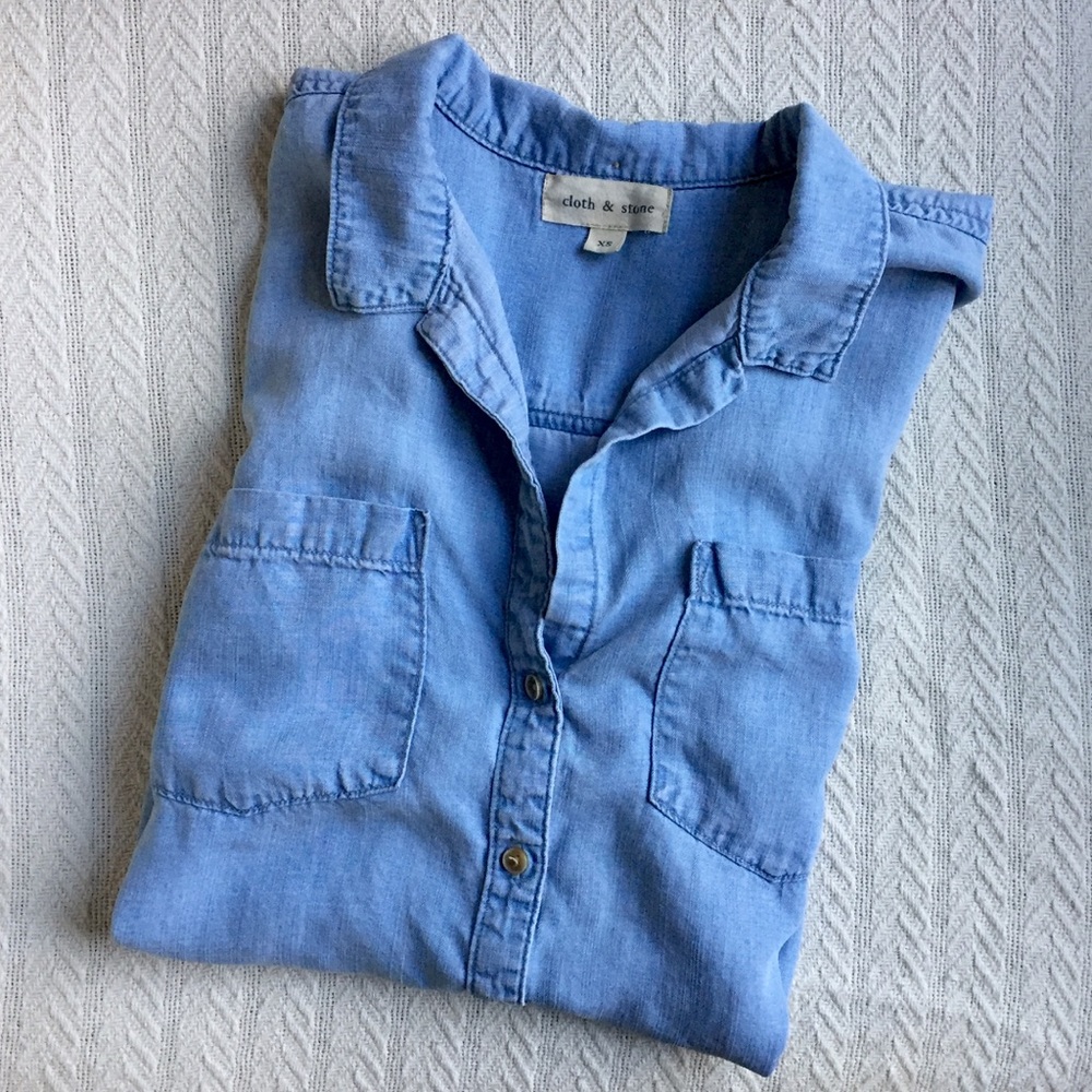 Cloth & Stone Short Sleeve Chambray Button Down